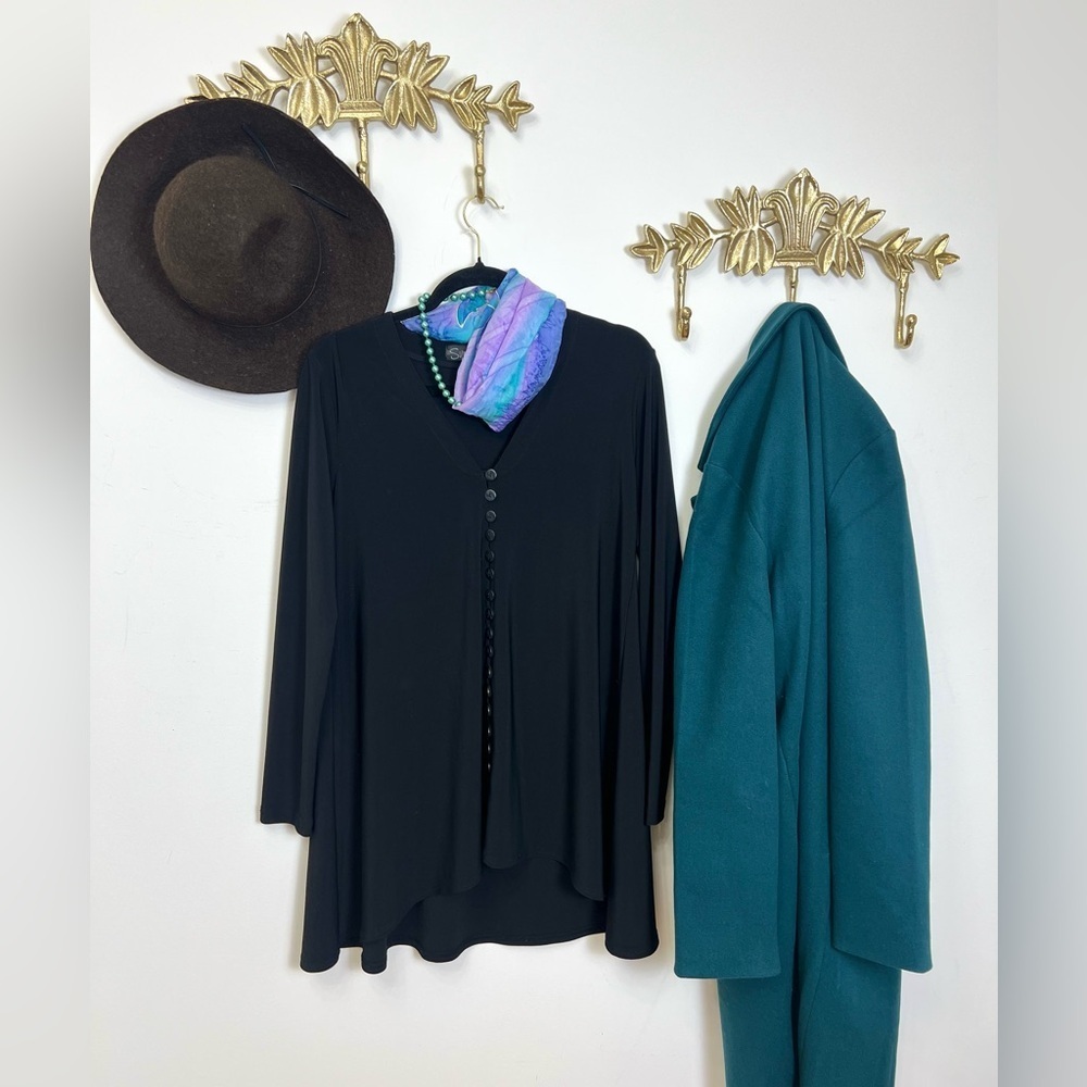 Boutique flowy button down tunic M ptp 20”
